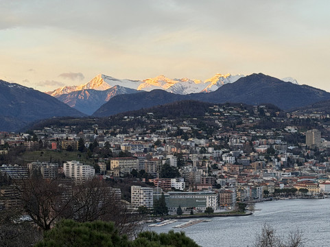 卢加诺景观酒店主图