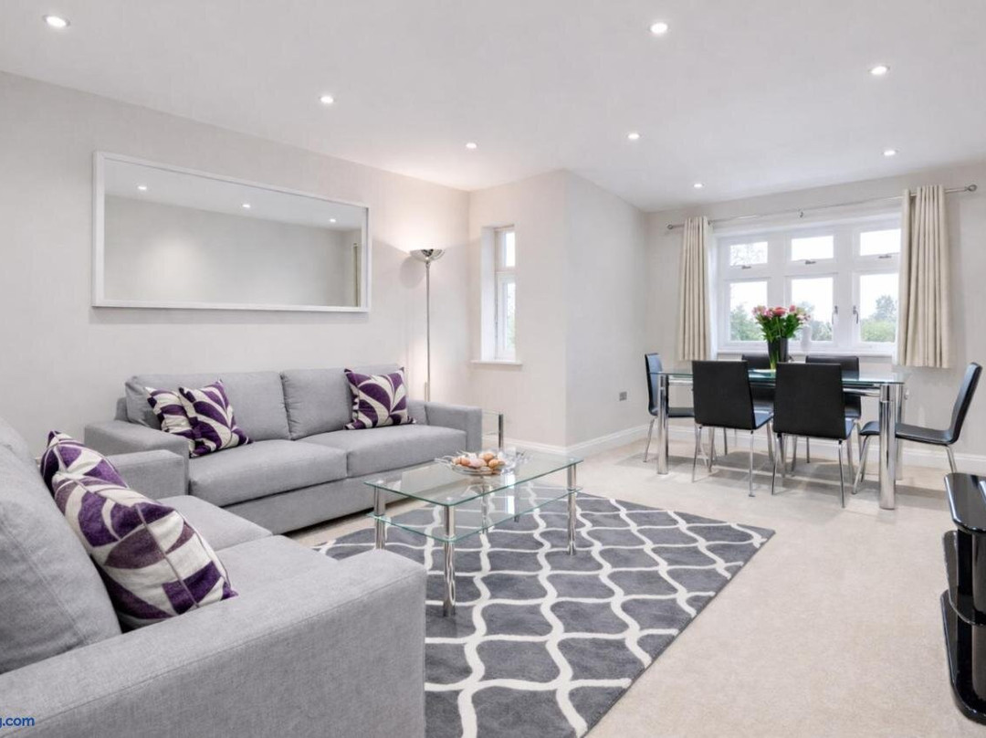 Roomspace Serviced Apartments - Kinnaird Court