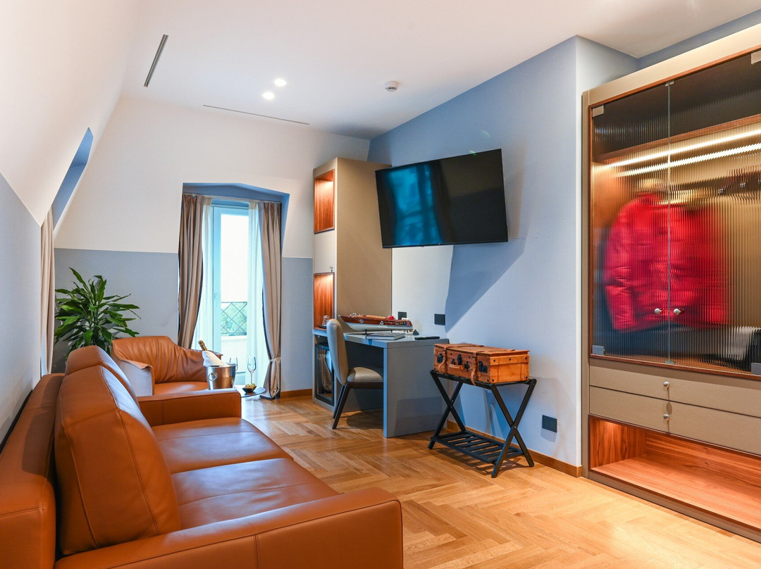 阿斯托利亚酒店主图