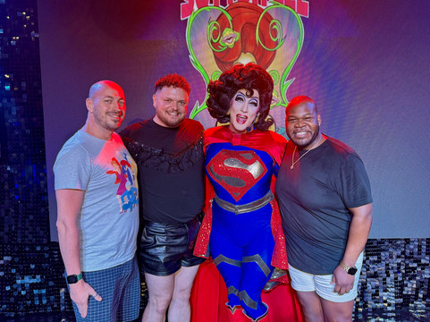 The Palm Cabaret and Bar-瓦拉塔港必去景点