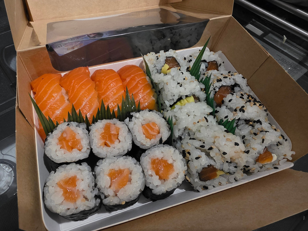 KŌHĪ & SUSHI