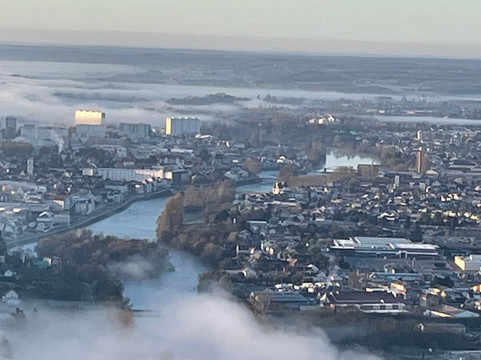 Montgolfière Centre Atlantique-沙泰勒罗必去景点