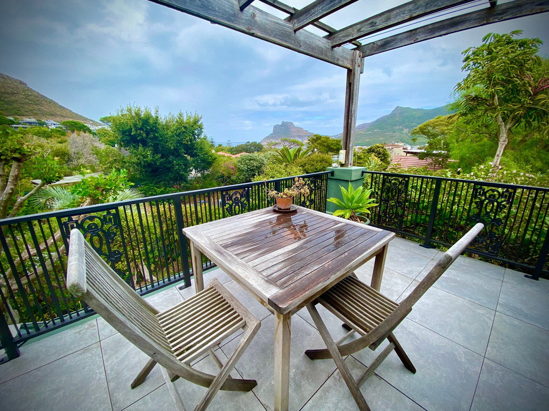 豪特湾隐居旅馆主图