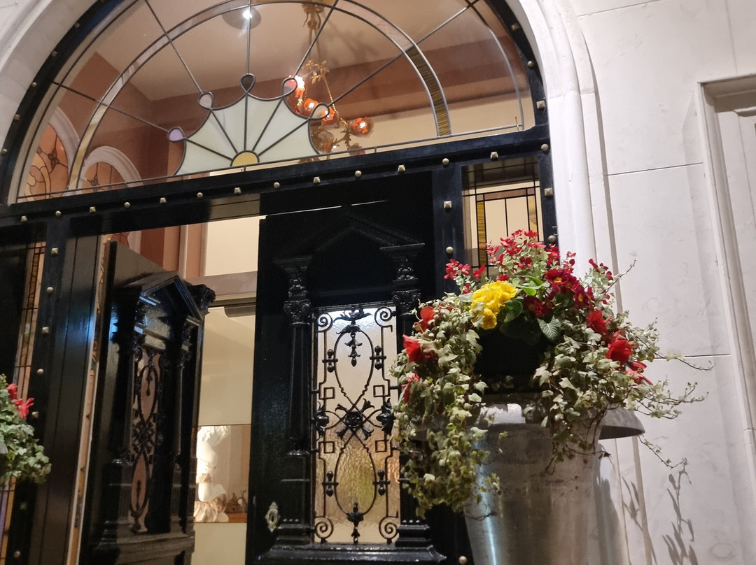 劳勒斯酒店主图