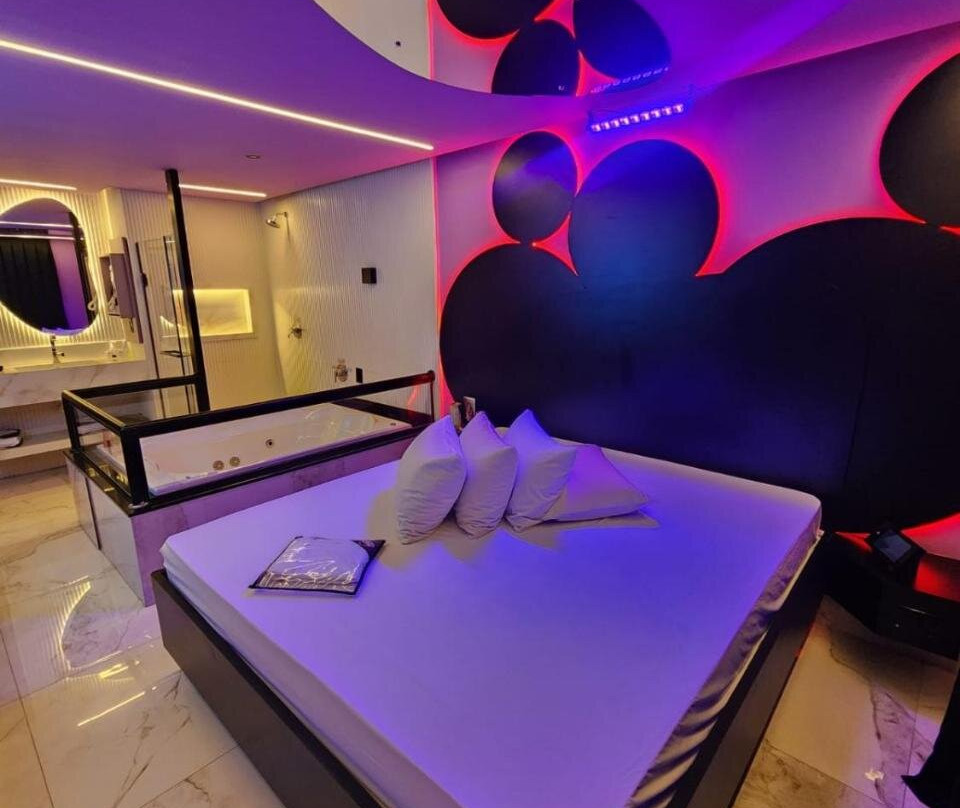 Fashion Motel