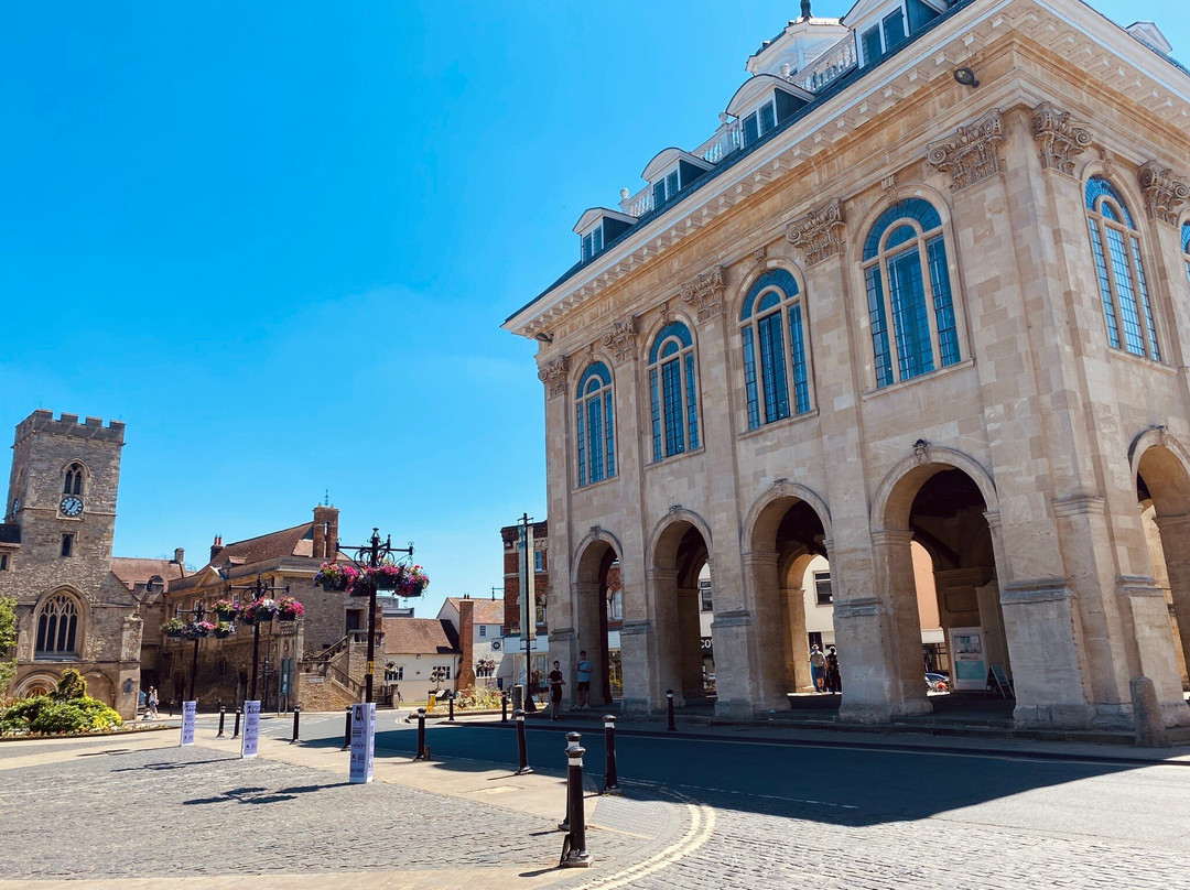 牛津阿宾顿希尔顿花园酒店主图