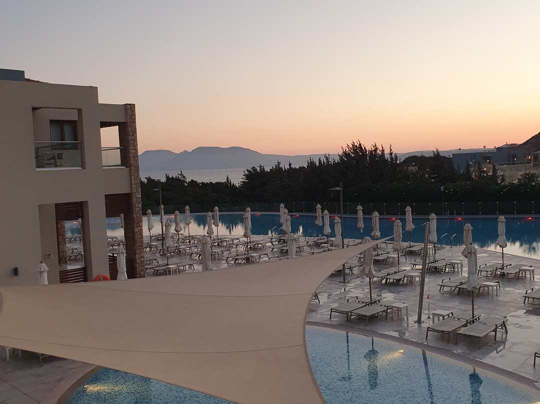 蓝色礁湖度假村 – 全包主图