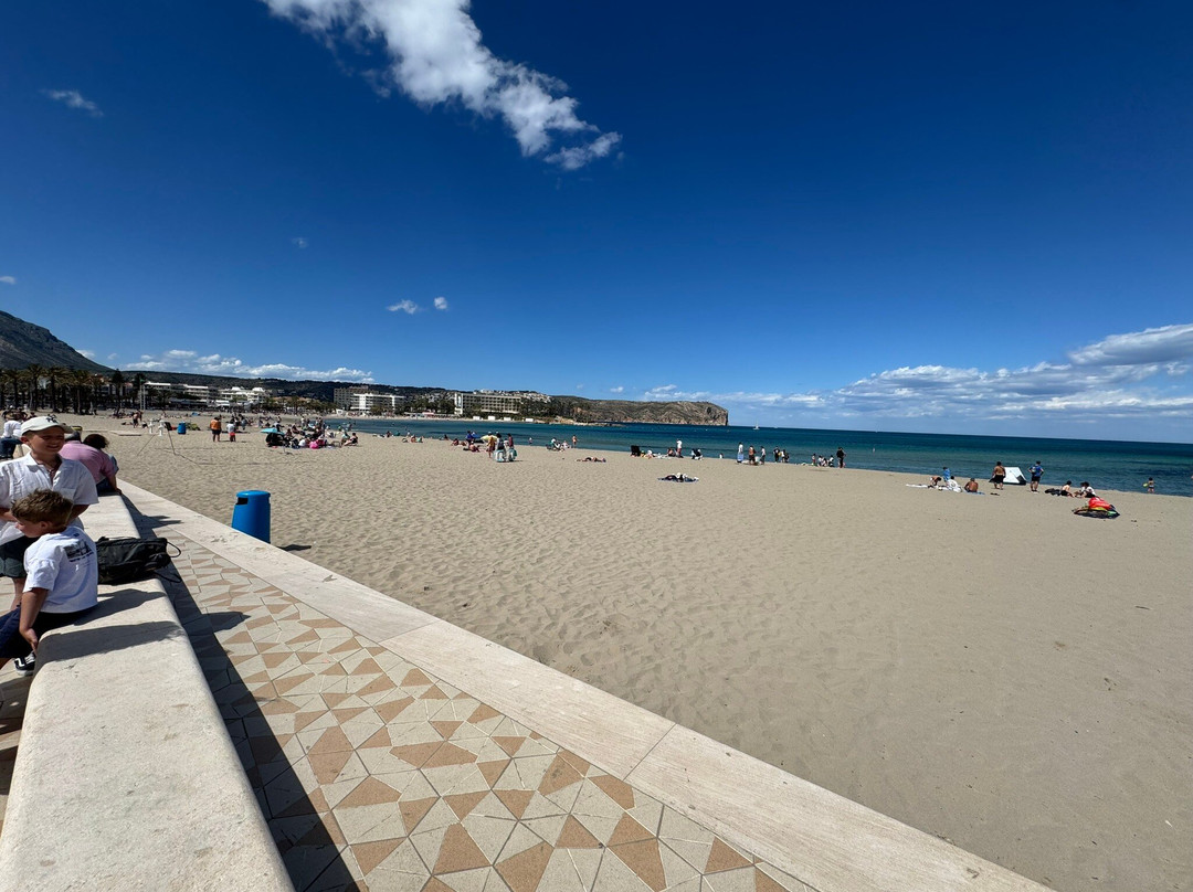 Playa del Arenal-哈韦阿必去景点