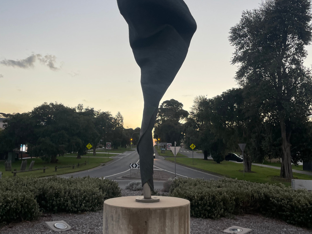 'I am' Sculpture-弗林德斯必去景点