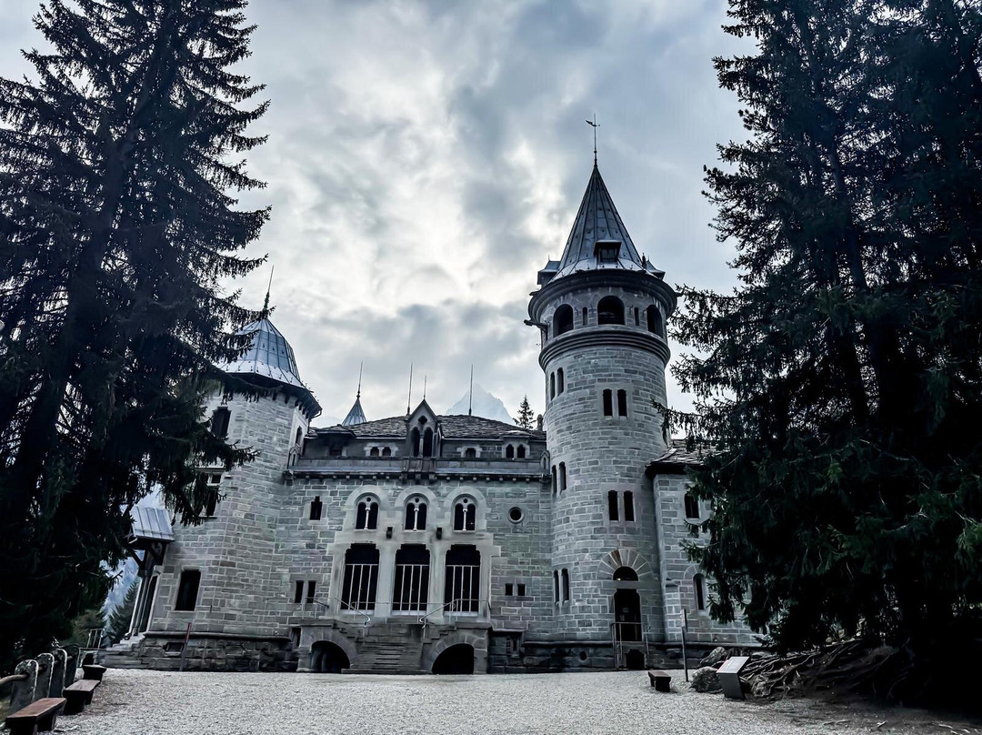 Castel Savoia-Gressoney Saint Jean必去景点