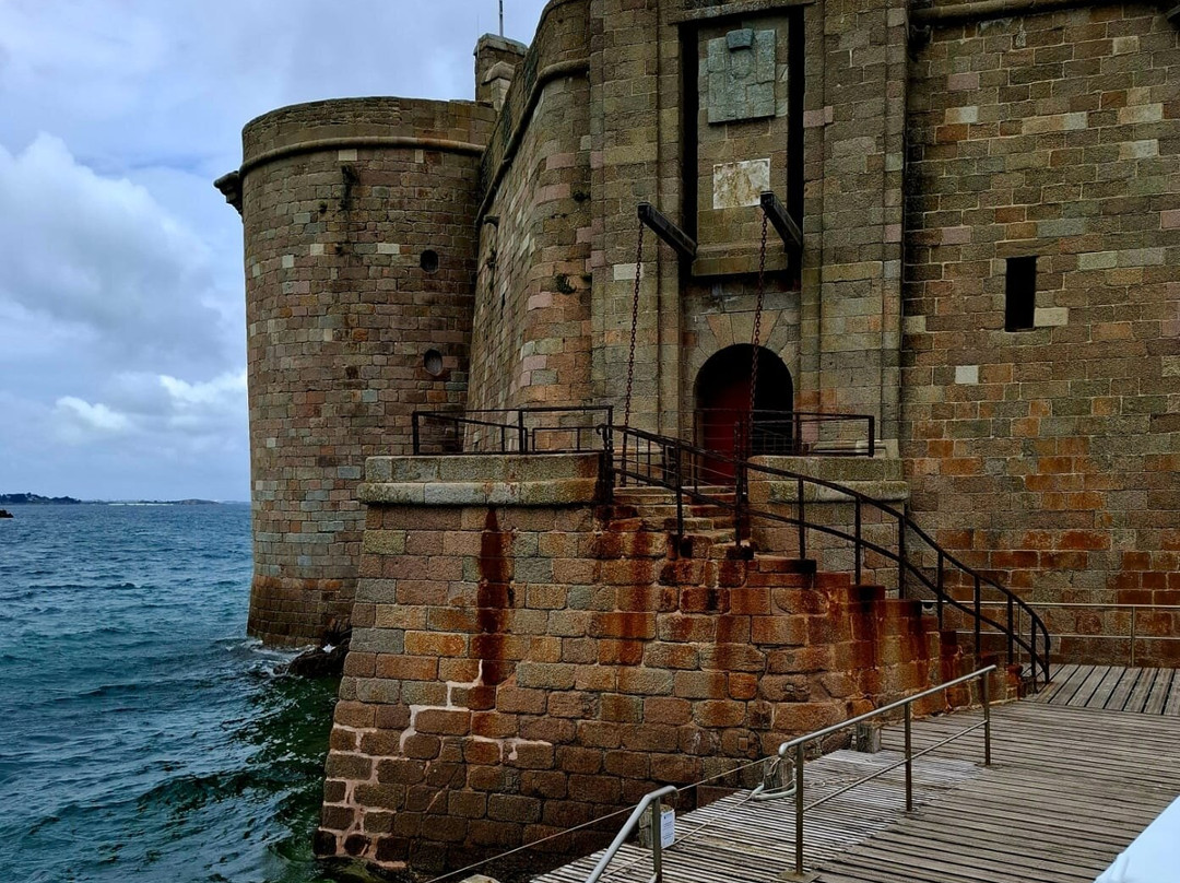 Chateau du Taureau-Carantec必去景点