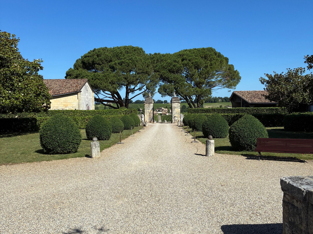 Château Saint-Georges-Montagne必去景点