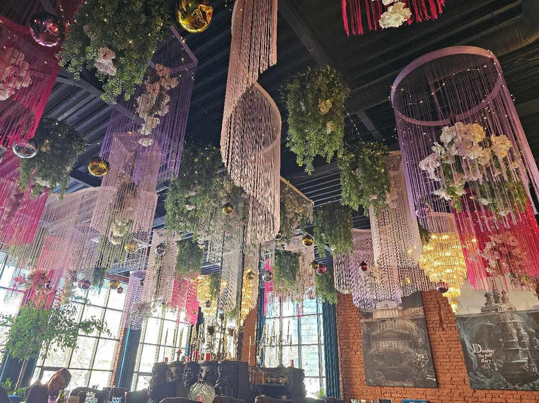 Mansard Restaurant & Hall