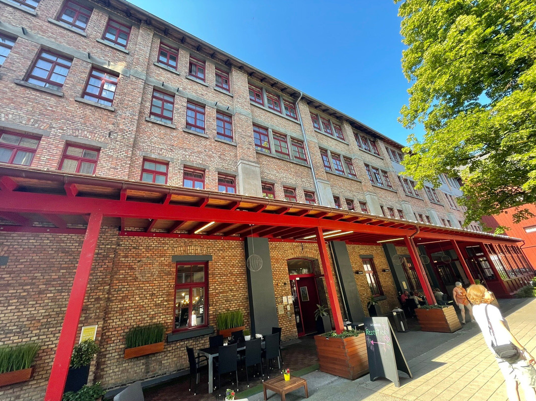 布雷根茨尤法酒店主图
