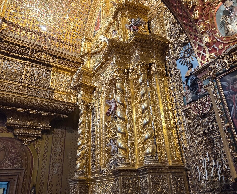 耶稣陪伴教堂（Iglesia de La Compania de Jesus）-基多必去景点