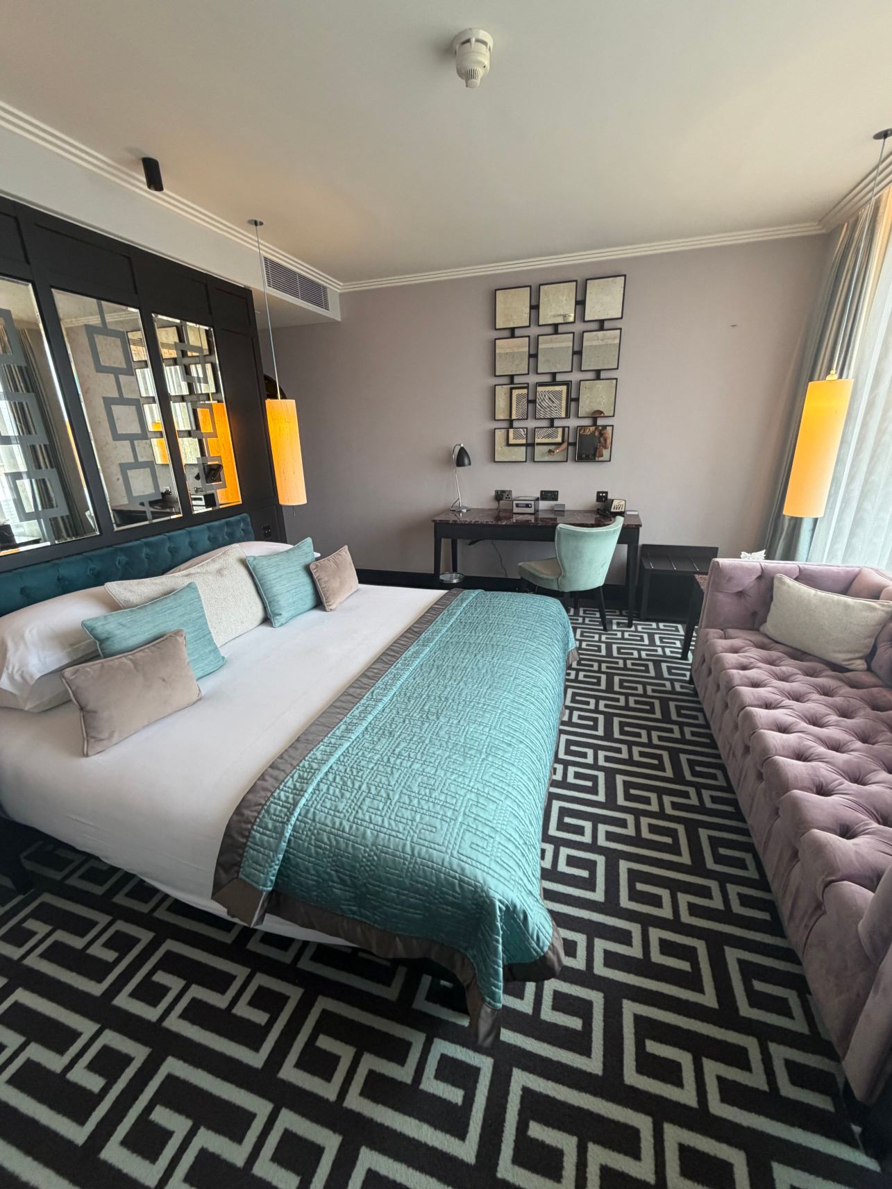 贝尔法斯特菲茨威廉酒店-旅行者