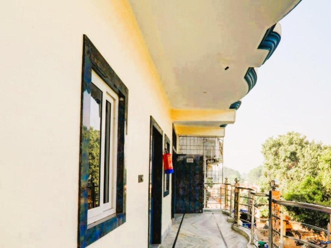 Hotel Sar-kar & Marriage Hall Bihar With AC or NON AC Room