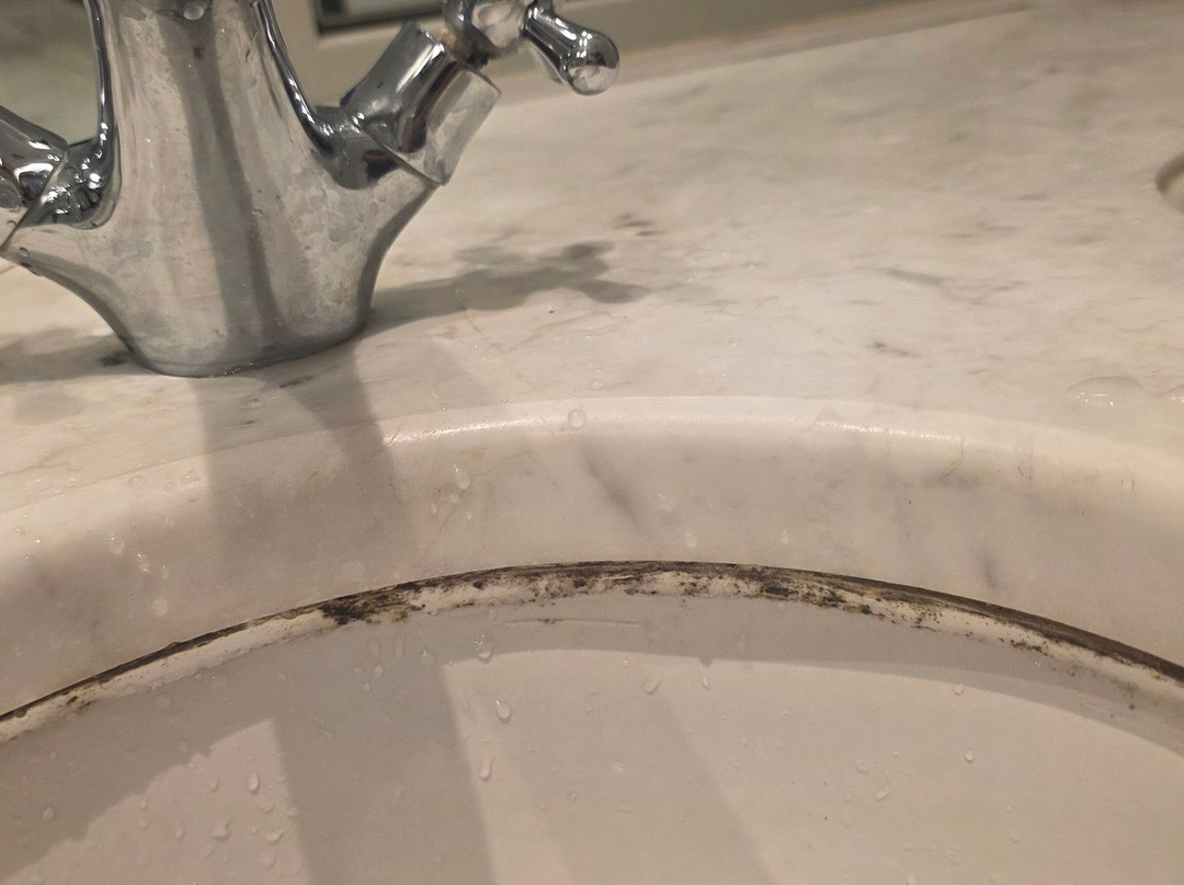 麦克唐纳巴斯水疗酒店主图