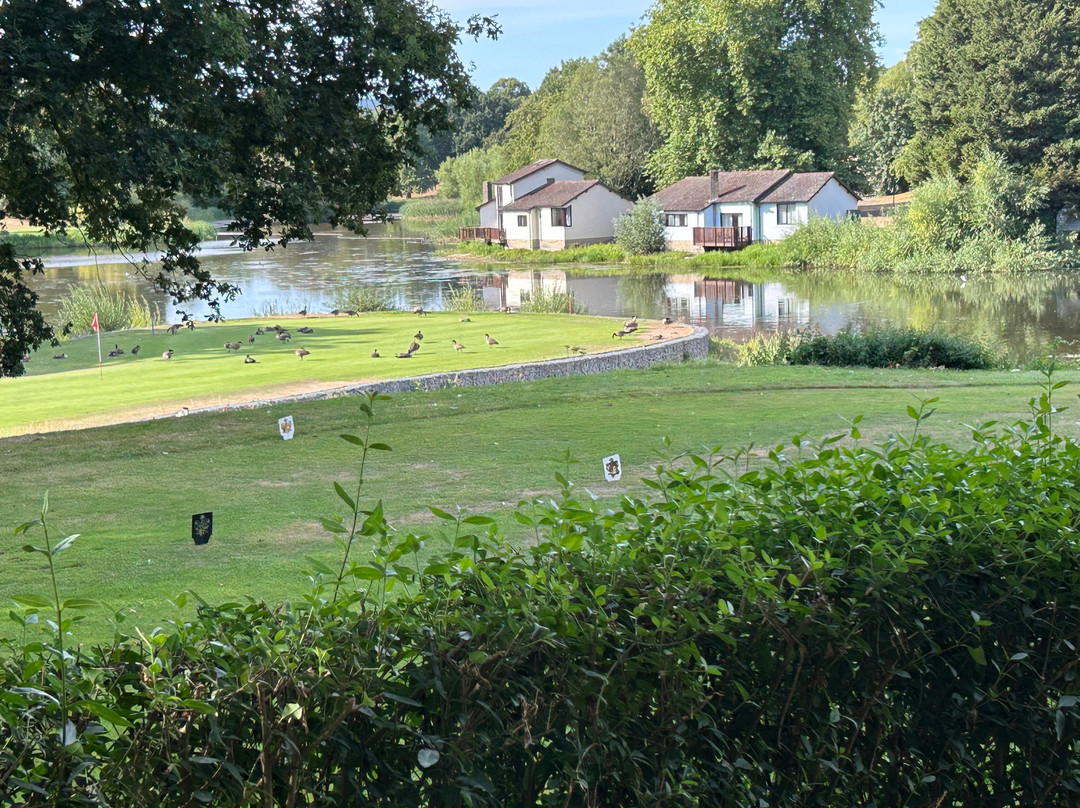 St. Pierre Golf & Country Club-切普斯托必去景点
