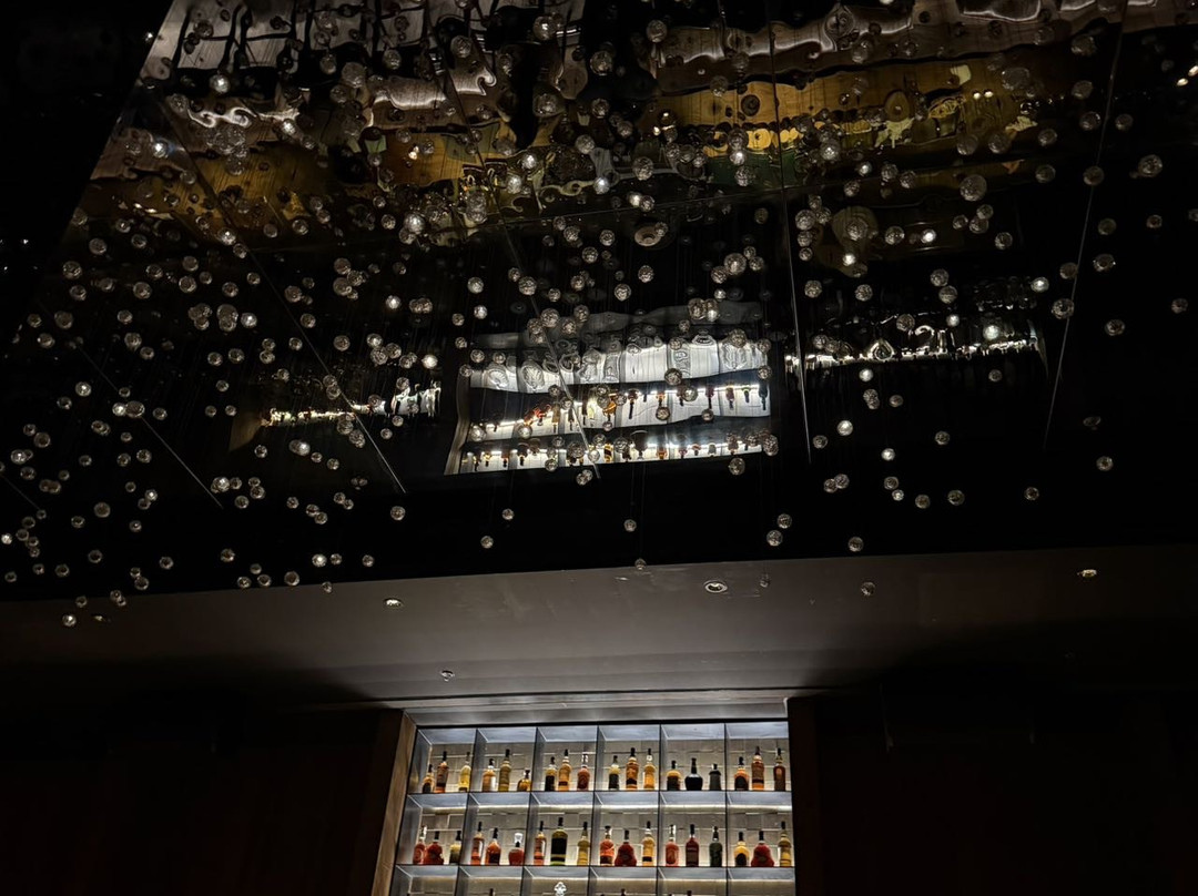 三亚艾迪逊酒店主图