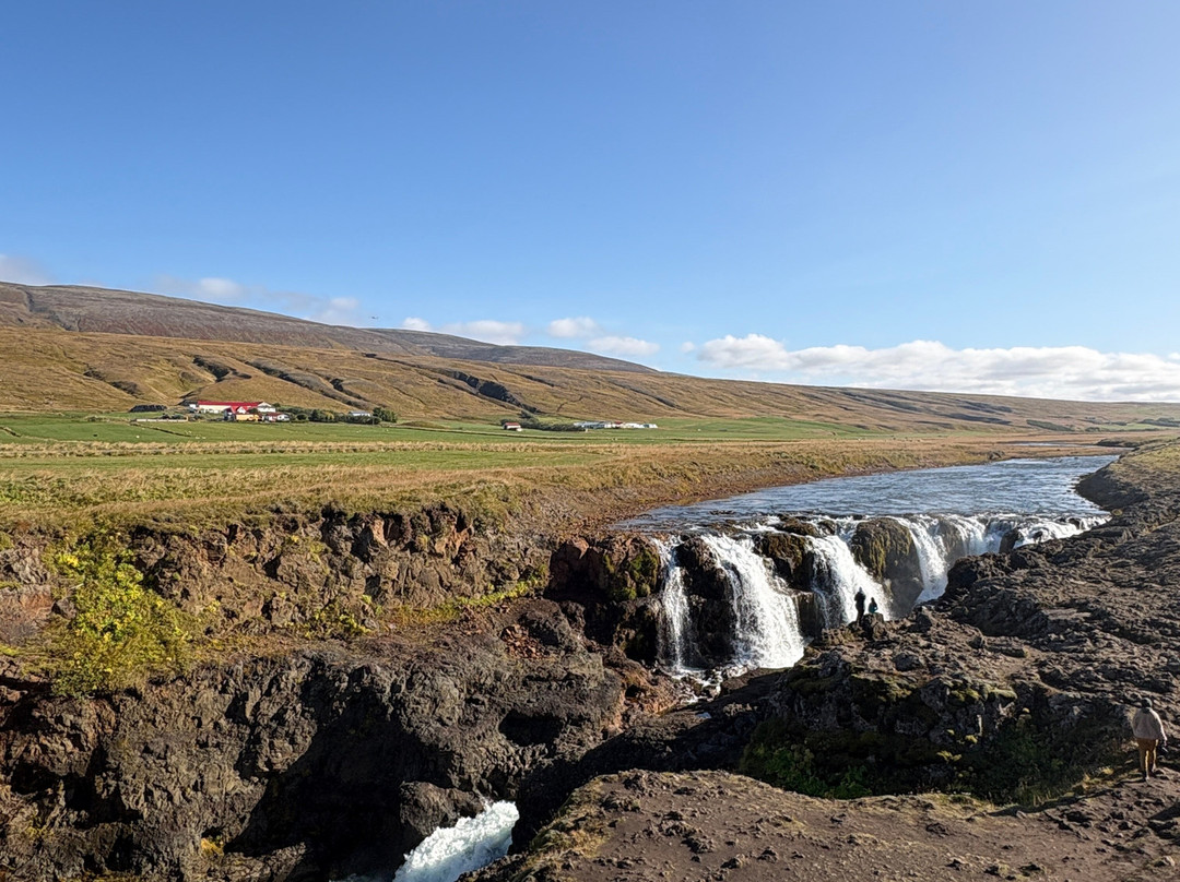 Kolugljufur Waterfall-华姆斯唐吉必去景点