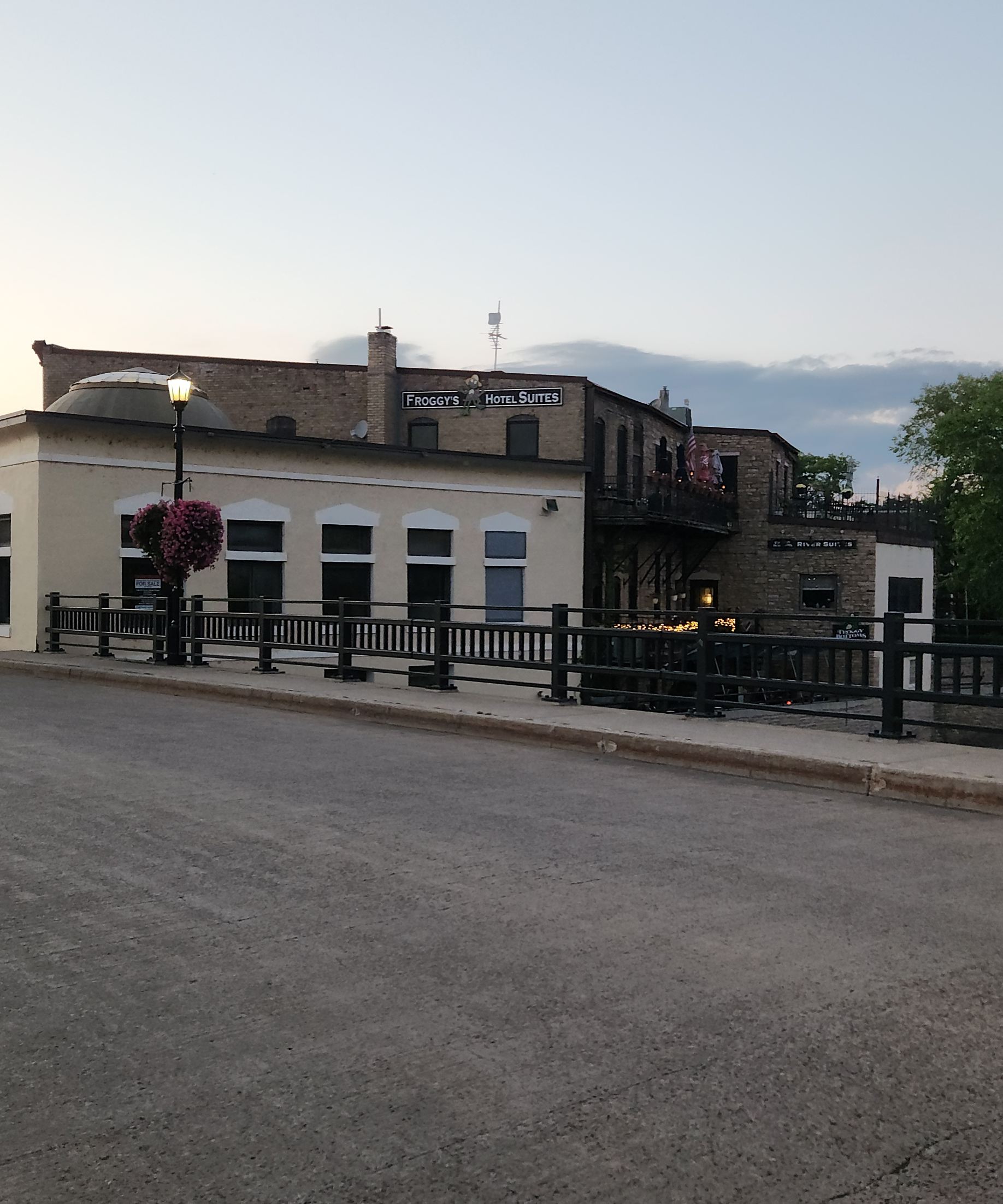 Froggy Bottoms River Suites-度假村/酒店