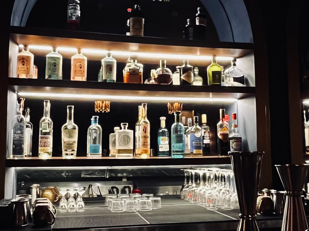 Negrony Drinkery Room