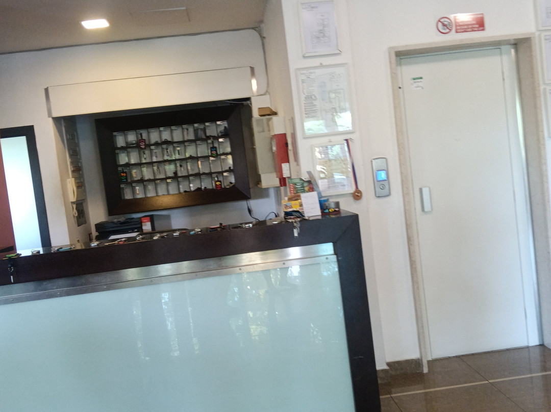 圣卡罗酒店主图