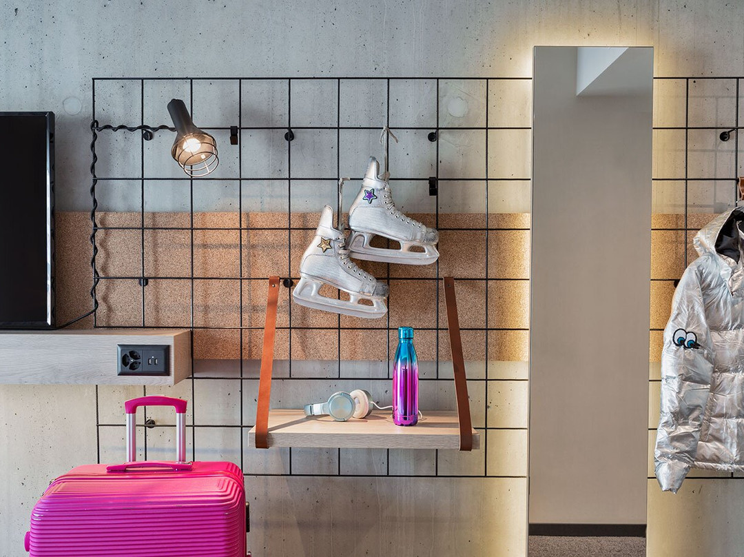 洛桑市 Moxy 酒店主图