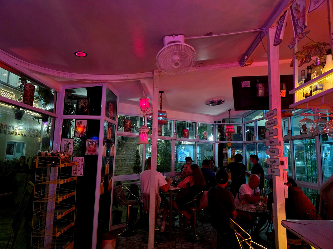 Breeze Bar By Best Café
