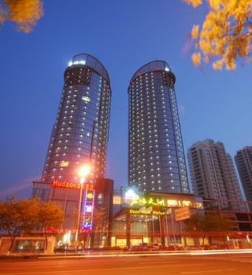 君临天下大酒店主图