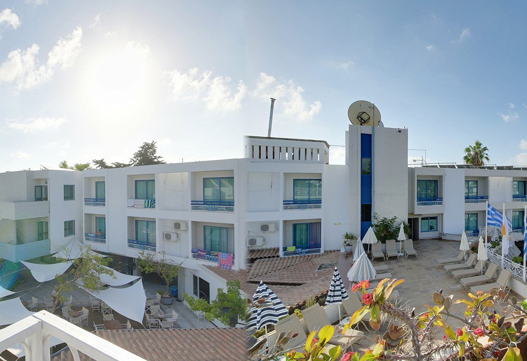 Nereus Hotel
