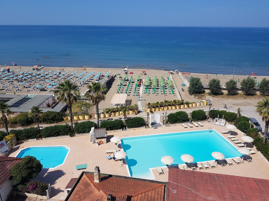 莎比亚多罗俱乐部酒店