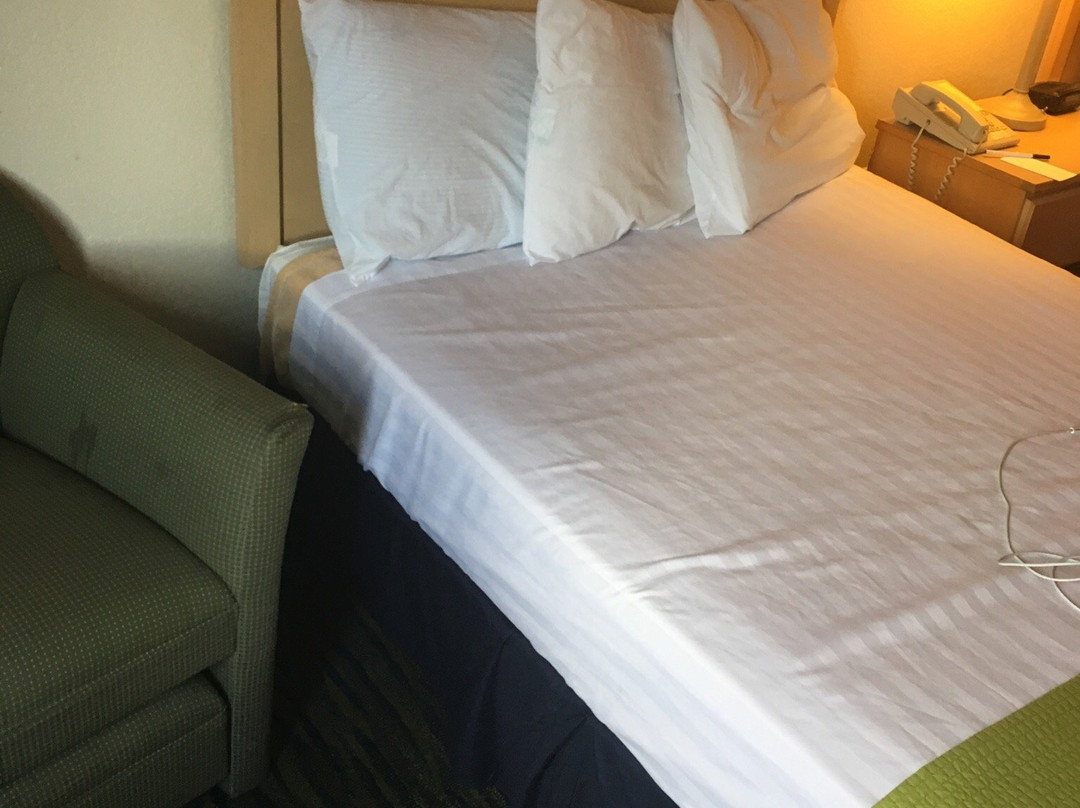 Ameristay Inn & Suites