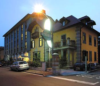 纳威格里格兰德酒店