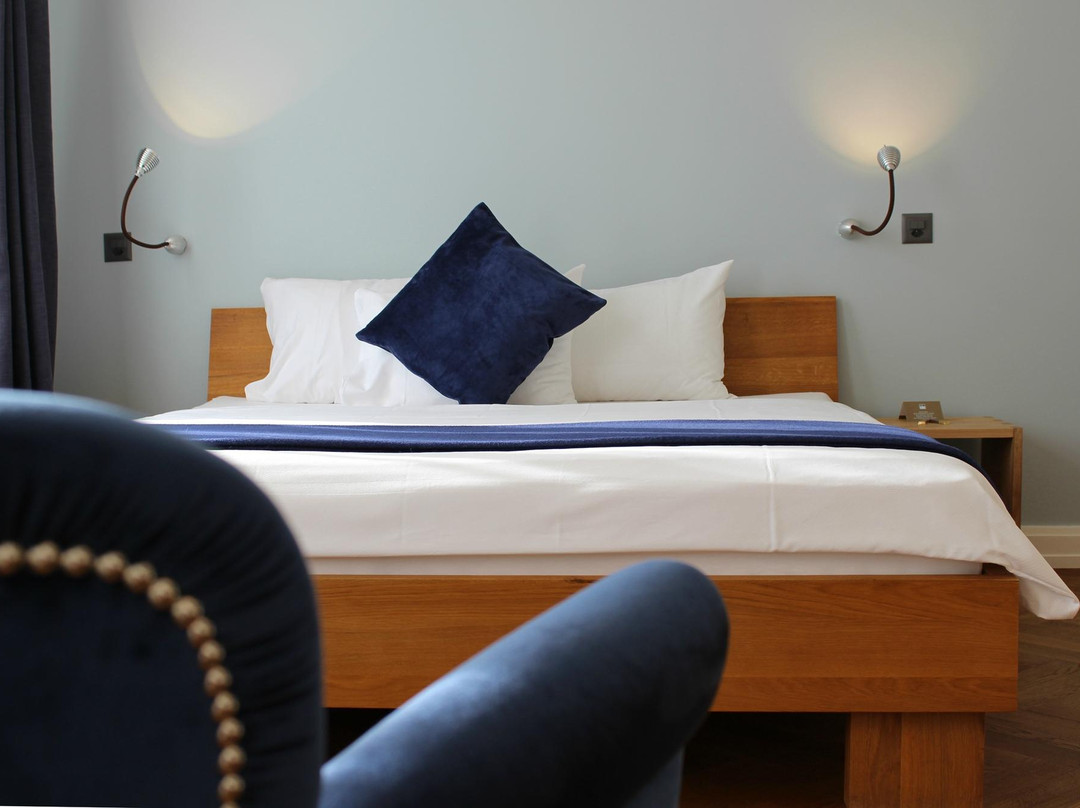 Zollikon酒店住宿-NI-MO酒店