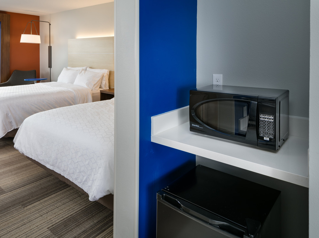 Holiday Inn Express & Suites Bend South By IHG主图