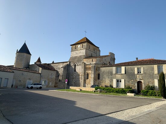 Eglise Saint-vivien-Ecoyeux必去景点