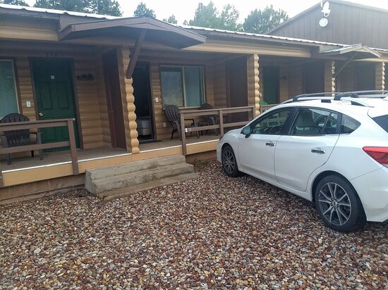 Flaming Gorge Resort主图