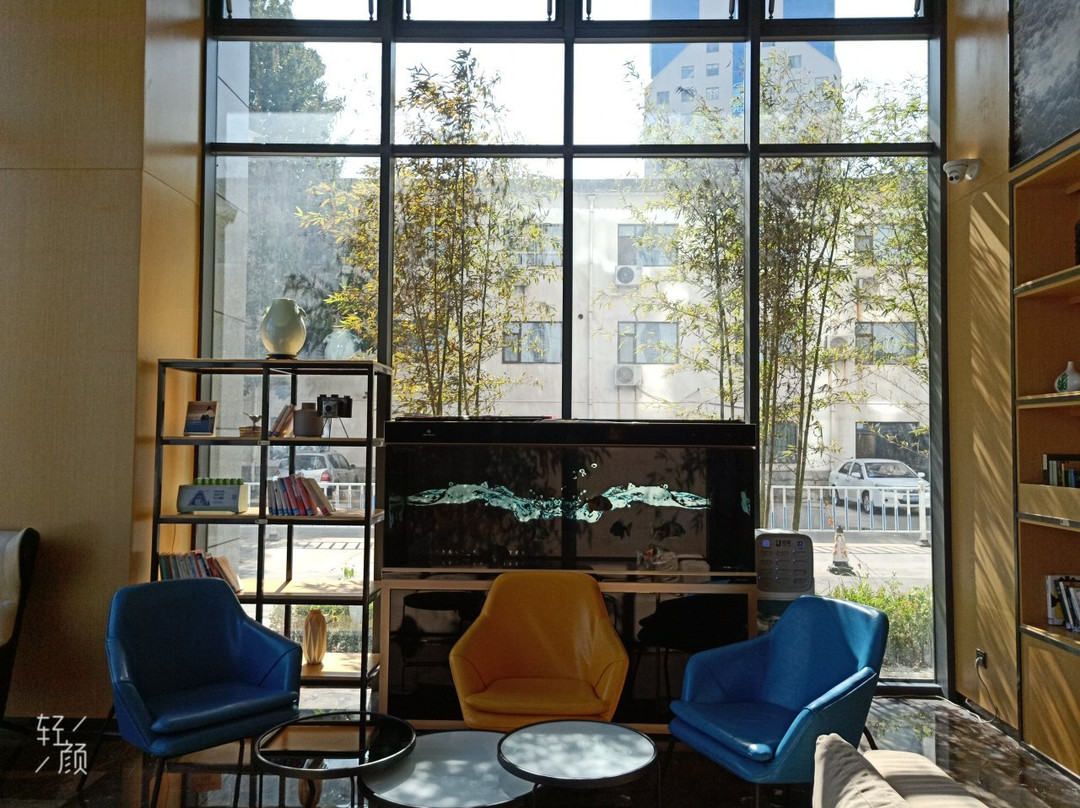 淄博高新区柳泉路亚朵酒店主图