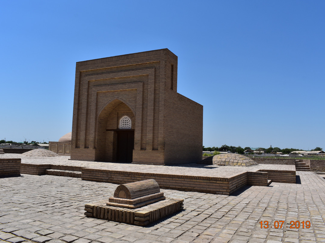 Piryarvali Mausoleum