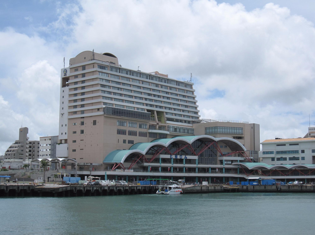 冲绳泊港游客中心大楼景点图片