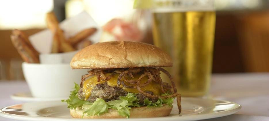 Floresville餐馆和美食-Lew's Patio and Grill