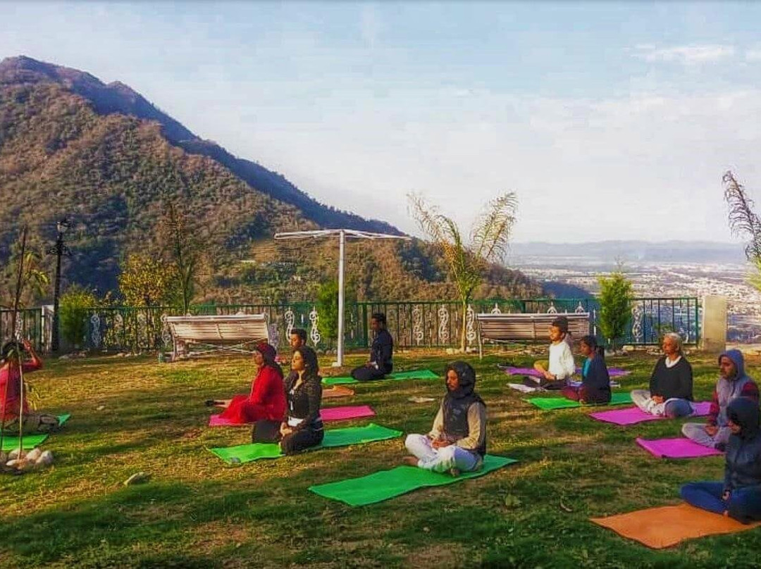 Outdoor Yoga Retreat Rishikesh India景点图片