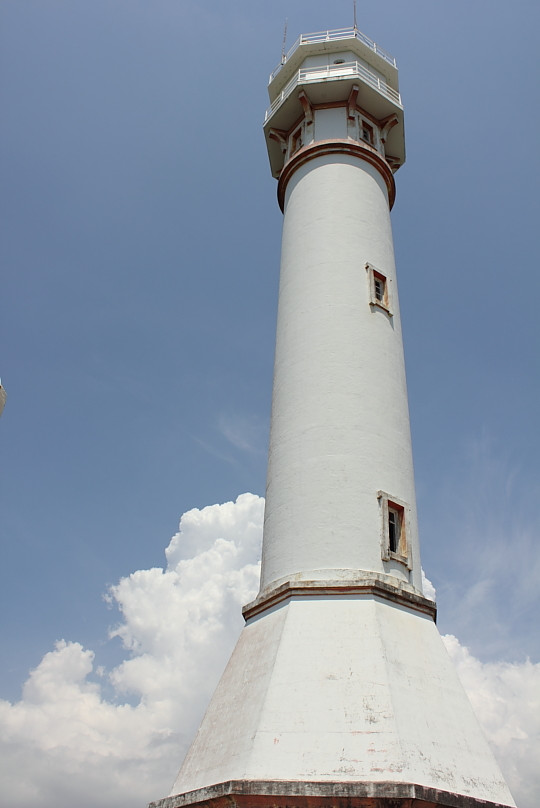 Cape Bolinao Lighthouse景点图片