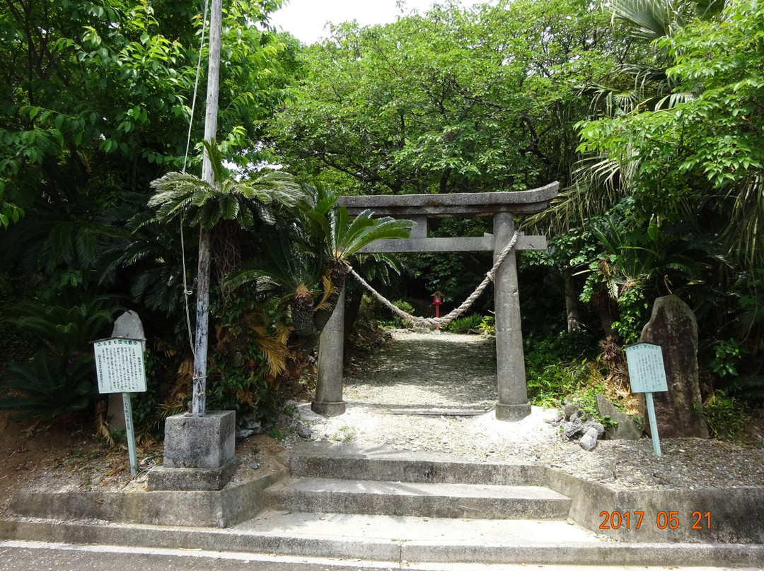 Oku Shrine景点图片