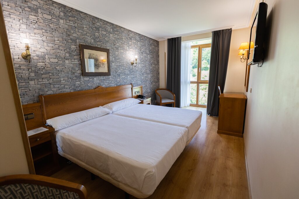 Hotel Ciudad de Cangas de Onis-客卧