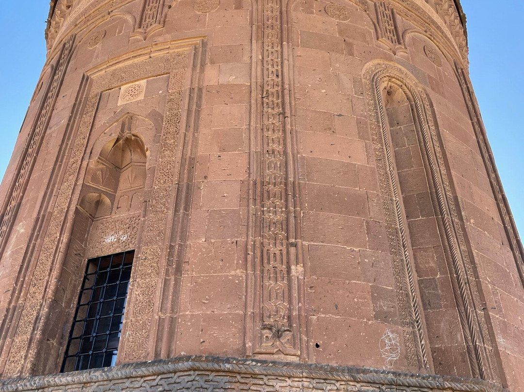 Usta Şagirt Kümbeti
