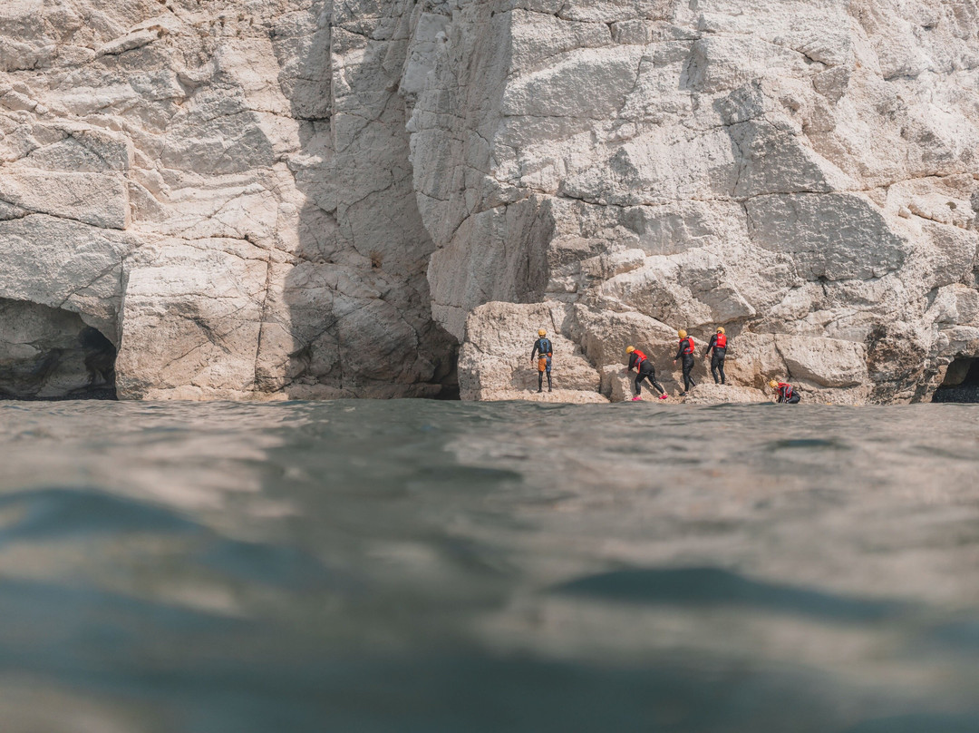 Freshwater Bay Coasteering景点图片