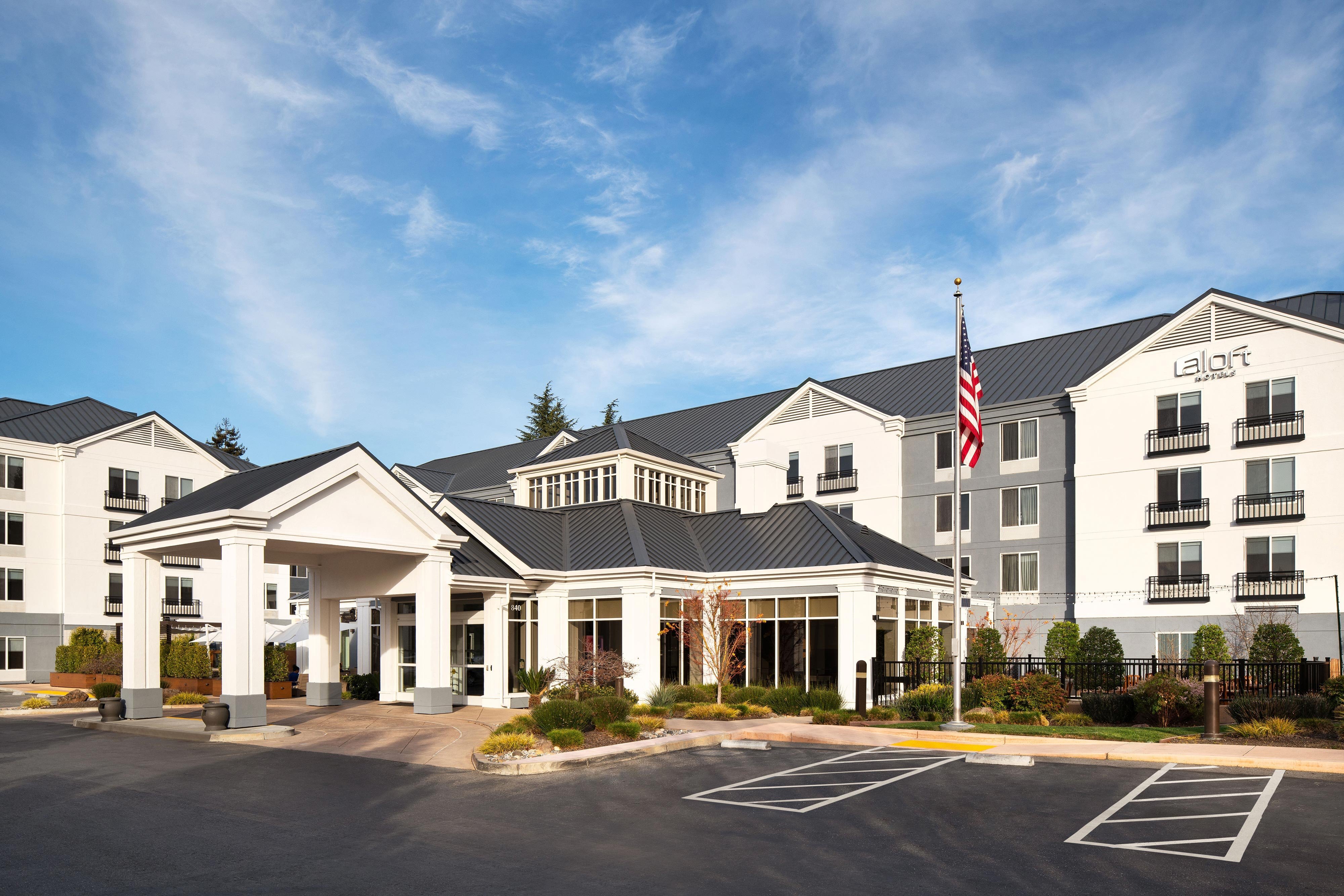 希尔顿花园山景酒店-官方